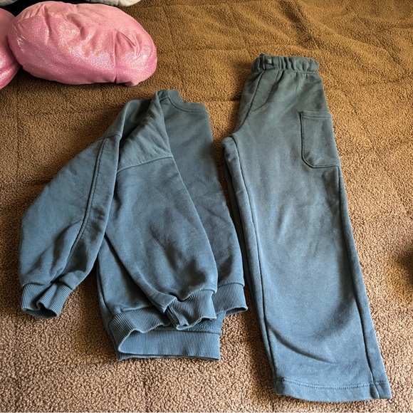 Zara Women's Assorted Denim Jeans Collection - Picture 7 of 9